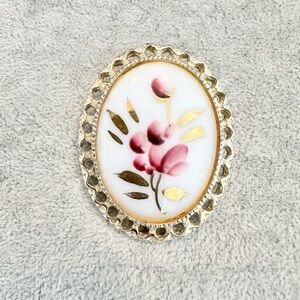 Vintage Gold Tone Oval Hand Painted Pink Floral Porcelain Cameo Brooch Pin